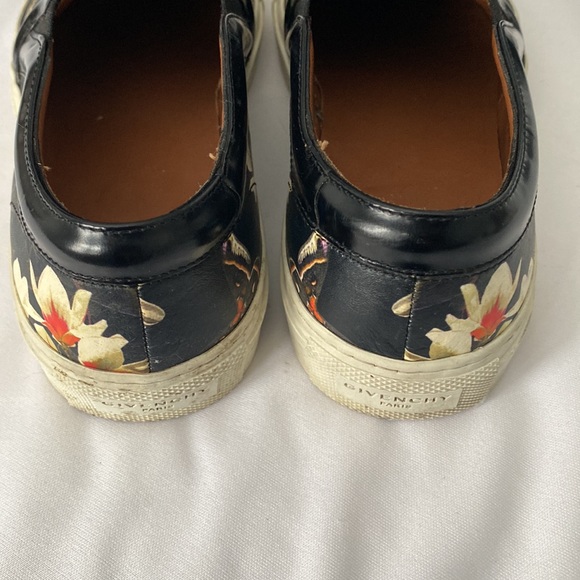 GIVENCHY
Leather Floral Print Sneakers - Picture 5 of 12